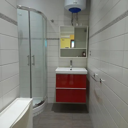 Studio Apartment 150 Meter From Metro B