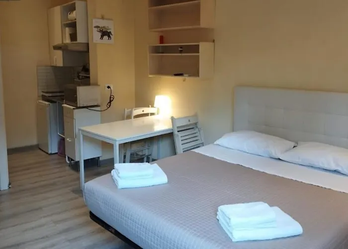 Guest house 150 Meter From Metro B